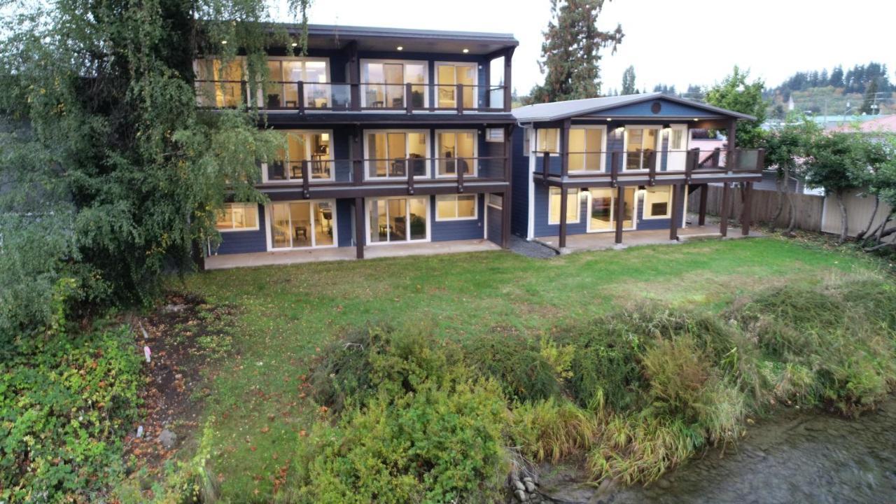 Chateau Riverside Campbell River Exterior photo